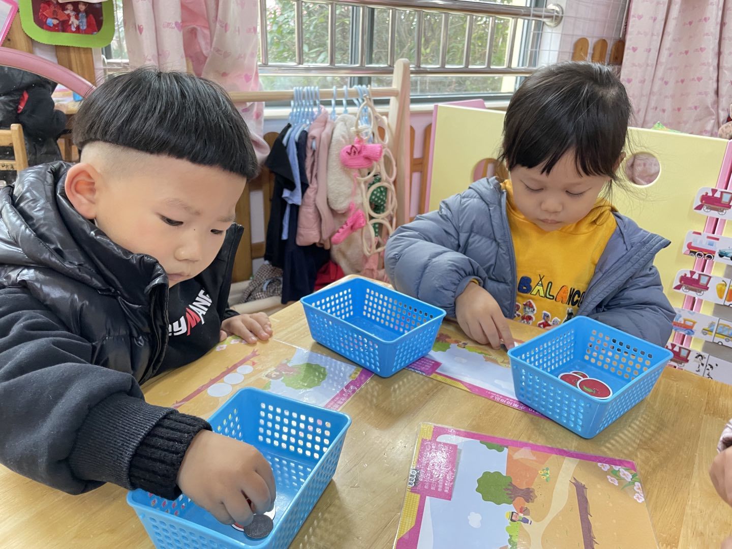 游戏《金箍棒》《水果排排队2》